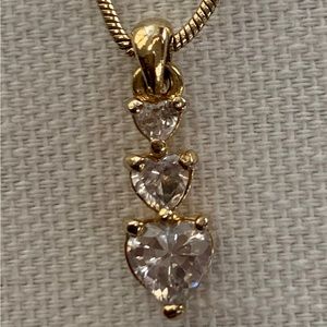 Heart pendant necklace